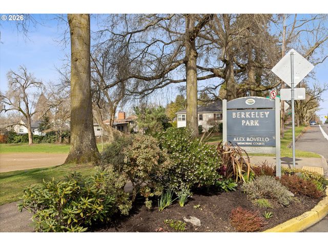 6807 Se CESAR E CHAVEZ Blvd, Portland, OR 97202