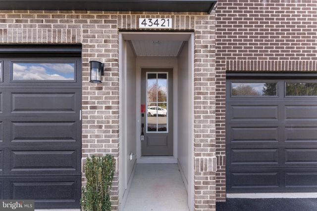43421 FARRINGDON SQ, Ashburn, VA 20148