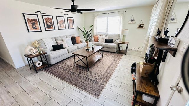 13815 N 11th Street, Phoenix, AZ 85022