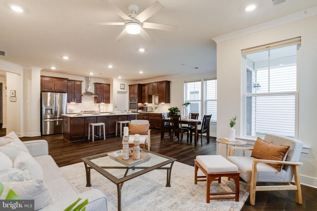 298 RUSTIC WOOD DR, Gettysburg, PA 17325