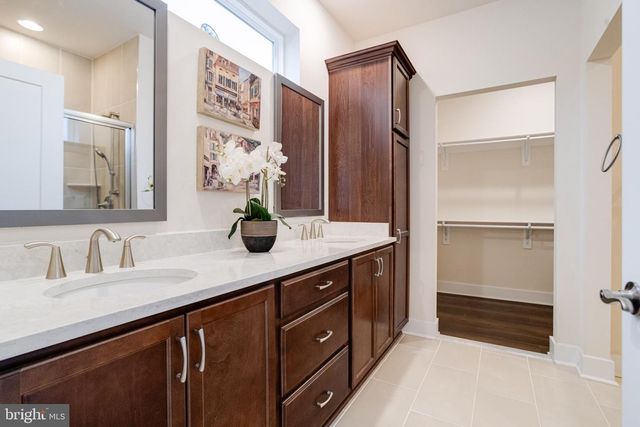 298 RUSTIC WOOD DR, Gettysburg, PA 17325