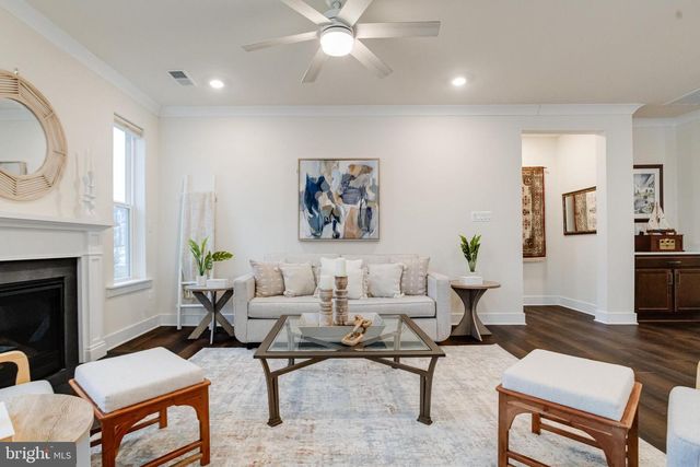 298 RUSTIC WOOD DR, Gettysburg, PA 17325