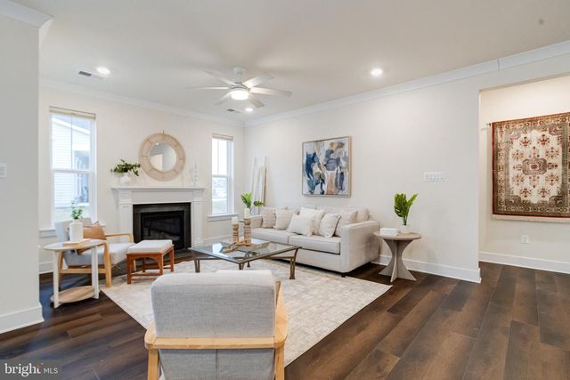 298 RUSTIC WOOD DR, Gettysburg, PA 17325