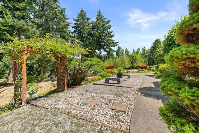 654 9th Avenue, Fox Island, WA 98333