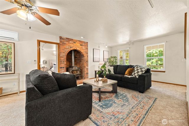 654 9th Avenue, Fox Island, WA 98333