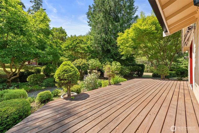 654 9th Avenue, Fox Island, WA 98333