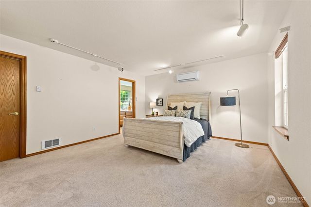 654 9th Avenue, Fox Island, WA 98333