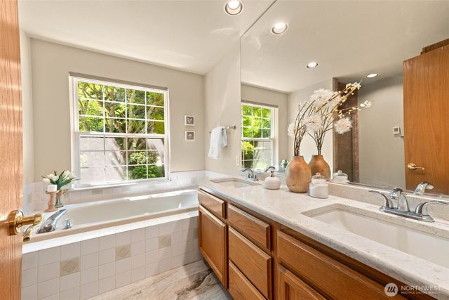 654 9th Avenue, Fox Island, WA 98333