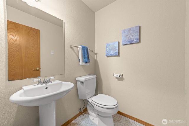 654 9th Avenue, Fox Island, WA 98333
