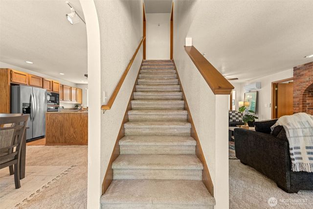 654 9th Avenue, Fox Island, WA 98333