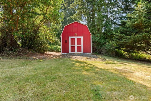 654 9th Avenue, Fox Island, WA 98333