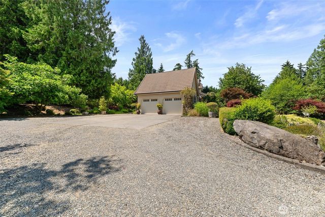 654 9th Avenue, Fox Island, WA 98333