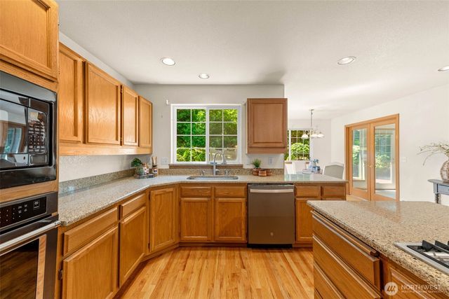 654 9th Avenue, Fox Island, WA 98333