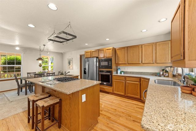 654 9th Avenue, Fox Island, WA 98333