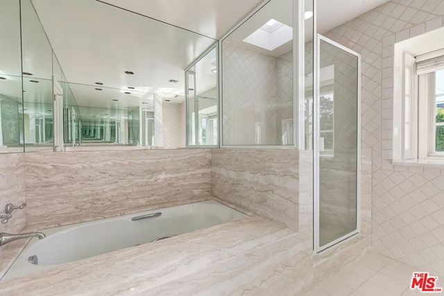 219 S McCarty Drive, Beverly Hills, CA 90212