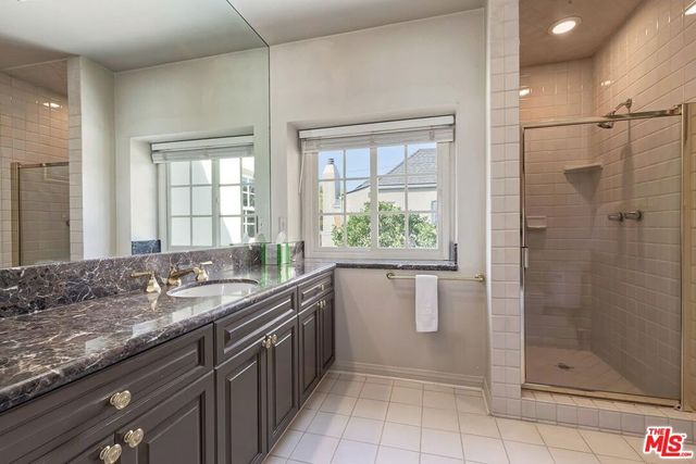 219 S McCarty Drive, Beverly Hills, CA 90212