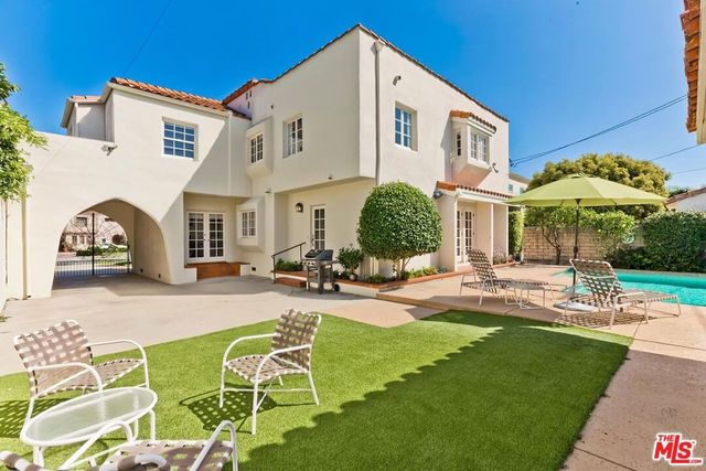 219 S McCarty Drive, Beverly Hills, CA 90212