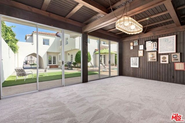 219 S McCarty Drive, Beverly Hills, CA 90212