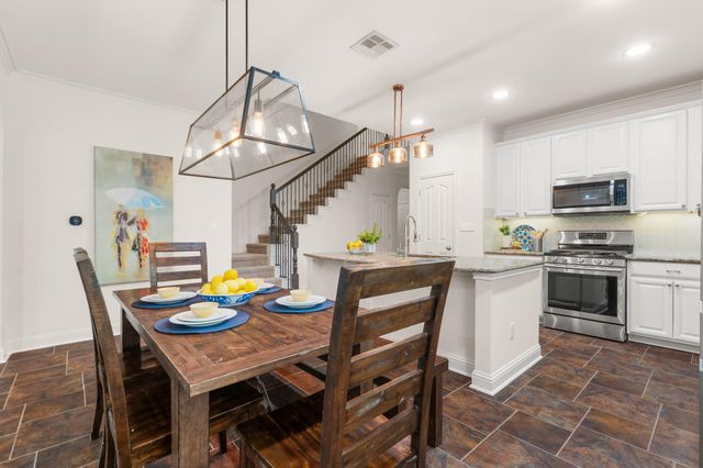 14429 American Kestrel DR, Austin, TX 78738