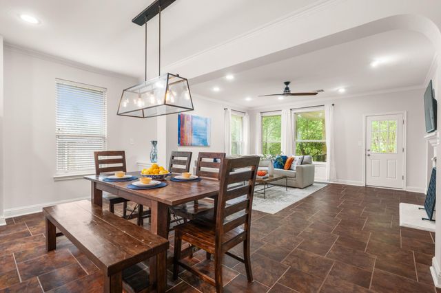 14429 American Kestrel DR, Austin, TX 78738