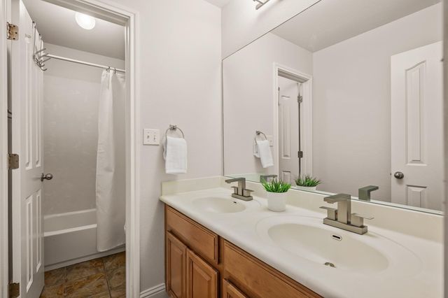 14429 American Kestrel DR, Austin, TX 78738