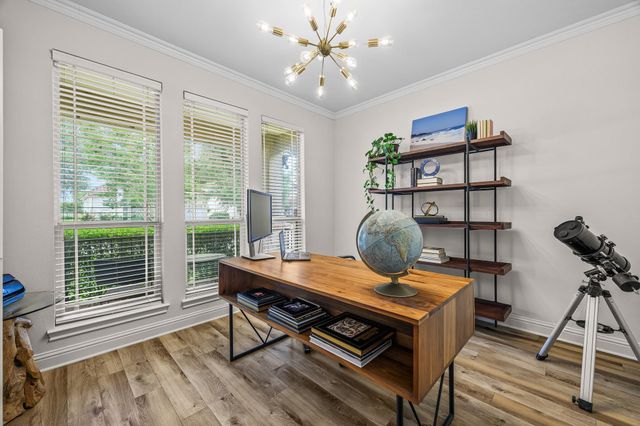 14429 American Kestrel DR, Austin, TX 78738