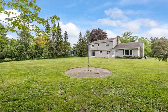 W378N5832 Farmwood HEIGHTS, Oconomowoc, WI 53066