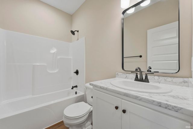 942 Arthur Heights Drive, Fort Wayne, IN 46818