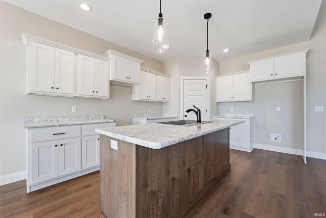 942 Arthur Heights Drive, Fort Wayne, IN 46818