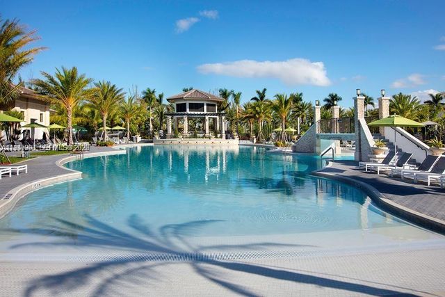 10401 NW 82nd St 6, Doral, FL 33178