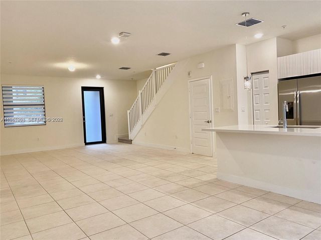 10401 NW 82nd St 6, Doral, FL 33178