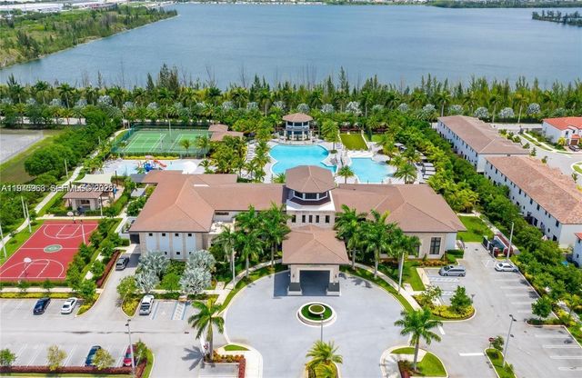 10401 NW 82nd St 6, Doral, FL 33178