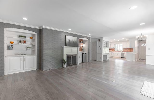 7416 E Sycamore Street, Evansville, IN 47715