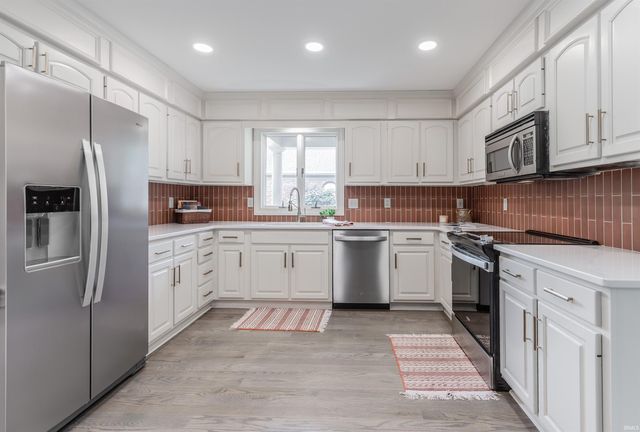 7416 E Sycamore Street, Evansville, IN 47715