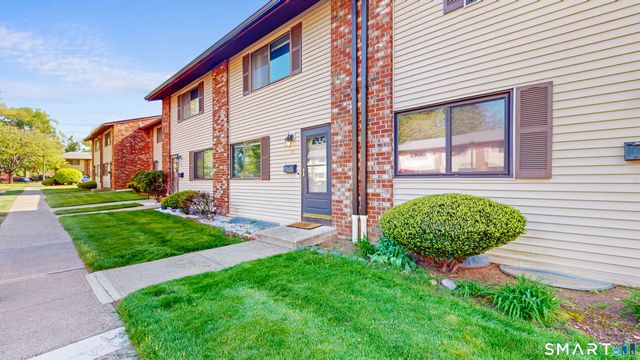 11 Coronado Drive 11, Newington, CT 06111