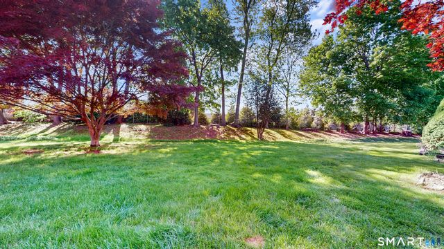 11 Coronado Drive 11, Newington, CT 06111