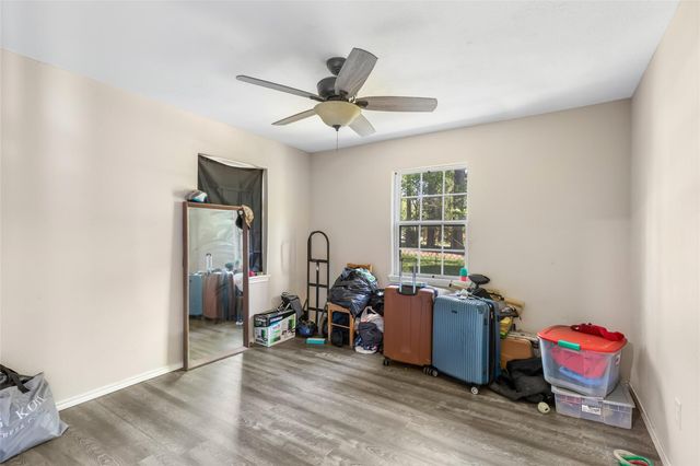 218 Waterfall Drive, Huffman, TX 77336