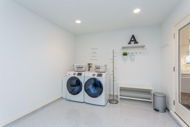 2402 Bron Holly Dr, Houston, TX 77018