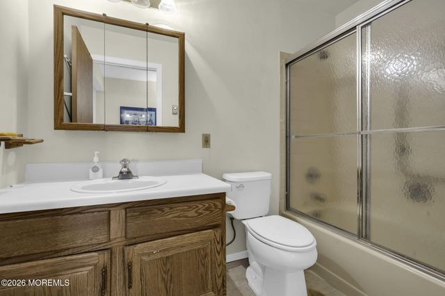 6A Berwick Street, Manchester, NJ 08759