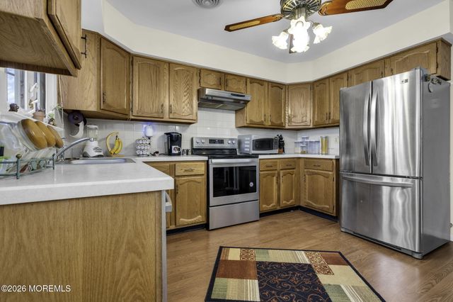 6A Berwick Street, Manchester, NJ 08759