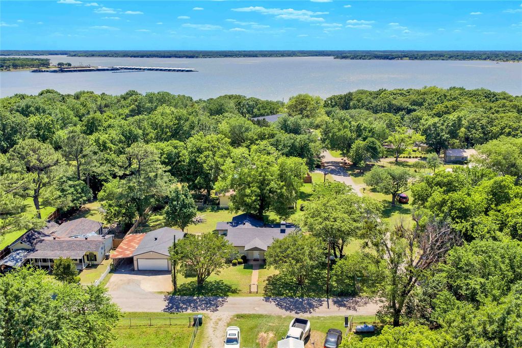 14 Hancock Lane, Pottsboro, TX 75076