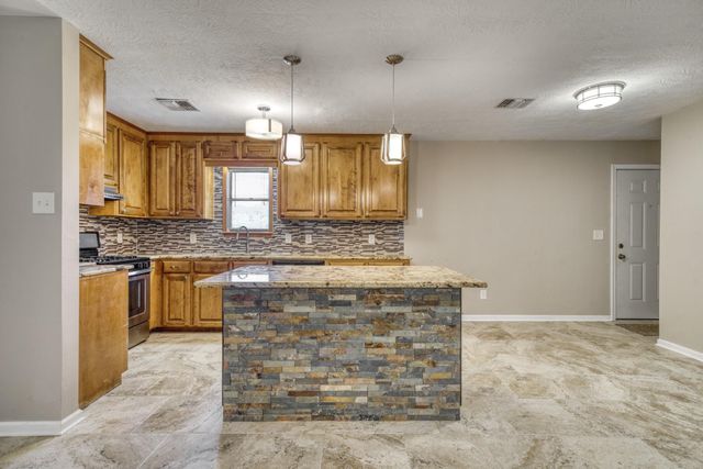 5085 Highway 75 S, Madisonville, TX 77864