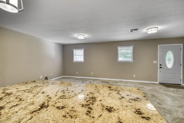 5085 Highway 75 S, Madisonville, TX 77864