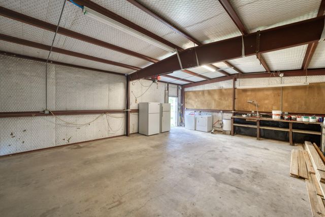 5085 Highway 75 S, Madisonville, TX 77864