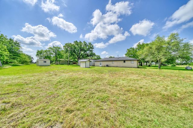 5085 Highway 75 S, Madisonville, TX 77864