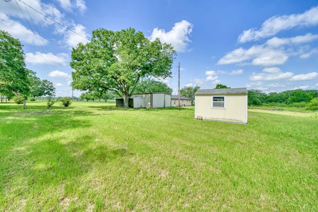 5085 Highway 75 S, Madisonville, TX 77864