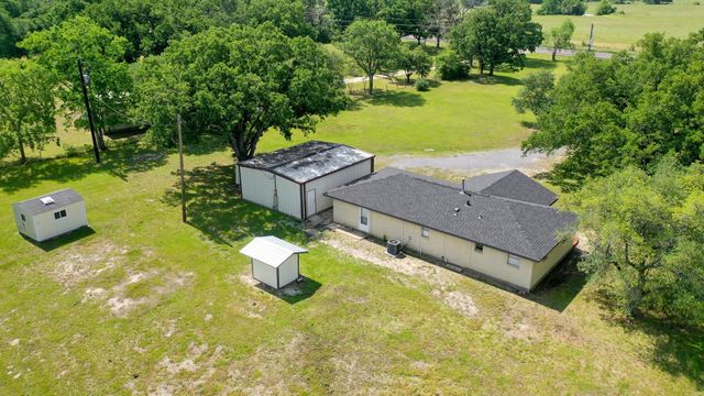 5085 Highway 75 S, Madisonville, TX 77864