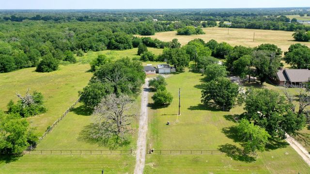 5085 Highway 75 S, Madisonville, TX 77864