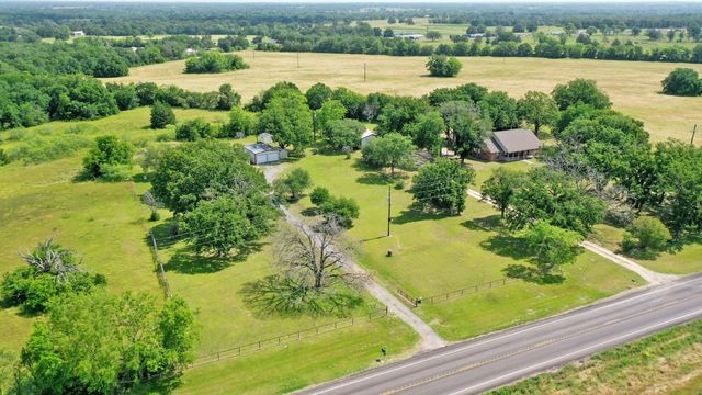 5085 Highway 75 S, Madisonville, TX 77864