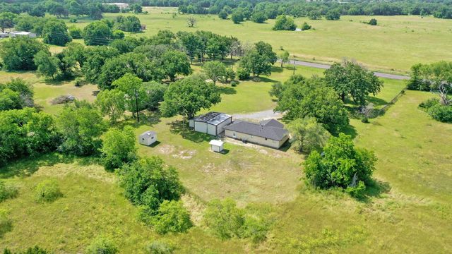 5085 Highway 75 S, Madisonville, TX 77864